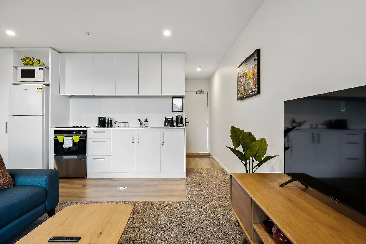 1 Bedroom City Base With Free Car Park Christchurch 0*,